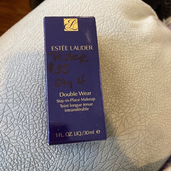 Estee Lauder Double Wear Stay in Place Foundation - Picture 1 of 2